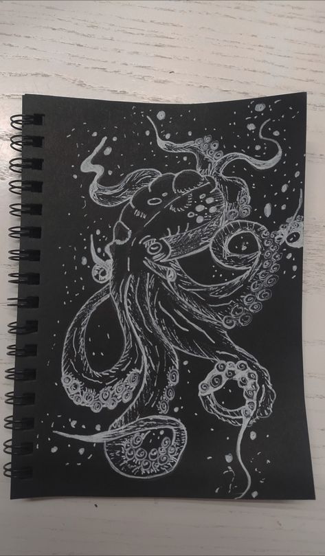 Sketchbook Cover Page Design, Sketch Pad Cover Ideas, Front Page Sketchbook, Front Of Sketchbook Ideas, Black Sketchbook Cover Ideas, Sketch Book Front Cover Ideas, Sketchbook Front Page Ideas, Black Sketchbook Drawing, Sketchbook Cover Page