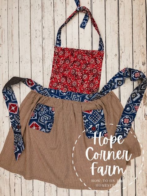 Apron With Adjustable Straps Pattern, Diy Apron With Ruffles, Cooking Apron For Women Sewing Patterns, Apron Pattern Vintage, Diy Cooking Apron, Full Apron Pattern Free, Homemade Aprons Patterns, Criss Cross Apron Pattern Free, Diy Aprons Easy Free Pattern