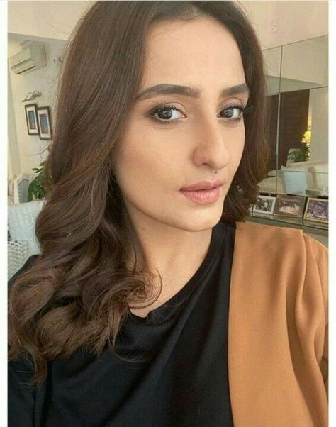 Momal Sheikh, Pakistani Actress, Actresses, Celebrities, Beauty