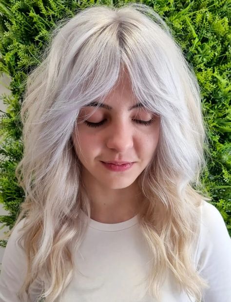 Blonde Hair Wolf Cut, Blonde Hair With Curtain Bangs, Wolf Cut With Curtain Bangs, Hair Wolf Cut, Haircuts For Women 2023, Hair With Curtain Bangs, Medium Blonde Hair, Wolf Haircut, Blonde Wavy Hair