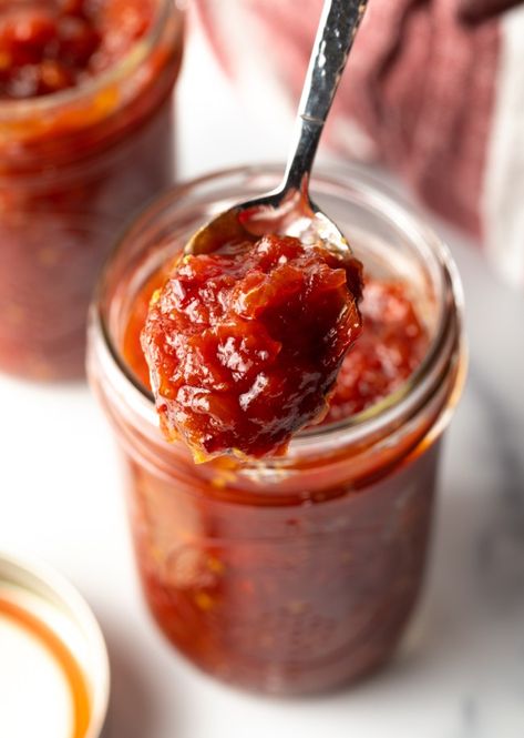 Tomato Jam Recipe, Savory Jam, Slow Cooker Apple Butter, Apple Butter Recipe, Homemade Apple Butter, Slow Cooker Apples, Tomato Jam, Homemade Condiments, Condiment Recipes