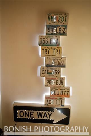 License Plate Wall Decor Bedroom, License Plate Display, Car Plates Ideas, License Plate Art Ideas, License Plates Diy, License Plate Ideas, License Plate Decor, License Plate Wall, License Plate Crafts