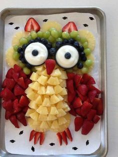 Owl Fruit Platter, Owl Fruit Tray, Owl Snacks, Owl Food, Thanksgiving Fruit, Healthy Birthday, Fruit Creations, Food Decorations, Fruit Animals