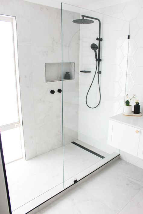 Walk In Shower Ensuite, Door In Shower To Outside, Standard Size Walk In Shower, Modern Walk In Shower No Door, Large Walk In Shower With Window, Easy To Clean Shower Design Walk In, Bathroom Remodel Stand Up Shower Walk In, Walk In Shower Door Ideas, Walk In Shower With Door