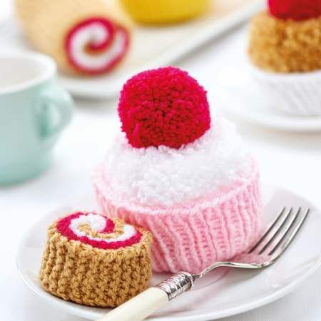 Knitted Cakes, Knit Cupcake, Knitting Cake, Knitted Food, Kids Knitting Patterns, Knitted Toys Free Patterns, Cake Pictures, Pattern Images, Knitted Dolls