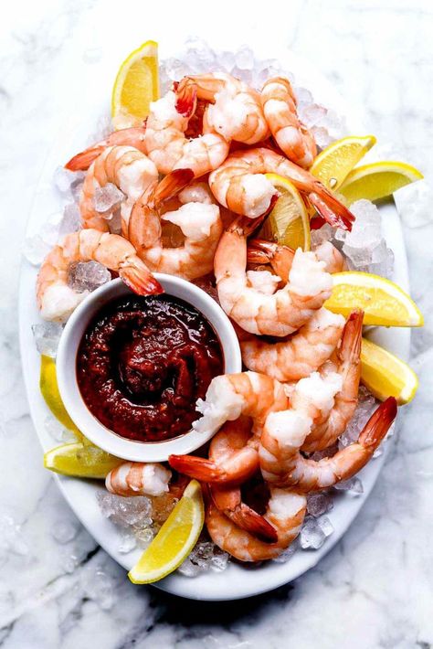 Prawn Platter Presentation, Best Shrimp Cocktail Recipe, Hosting Meals, Easy Shrimp Cocktail, Shrimp Cocktail Sauce, Lobster Recipe, Homemade Cocktail Sauce, Cocktail Shrimp Recipes, Football Appetizers