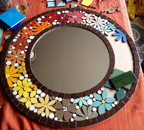 Untitled | Schandra | Flickr Mosaic Mirror Frame, Mosaic Garden Art, Mosaic Frame, Mosaic Art Projects, Mosaic Tile Art, Mosaic Madness, Mosaic Flowers, Mosaic Mirror, Mosaic Artwork