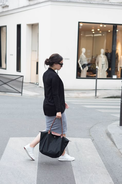 Longchamp Le Pliage tote, Skye Footwear sneakers, Zara cardigan Longchamp Le Pliage Large Outfit, Longchamp Tote Outfit, Long Champ Le Pliage Outfits, Le Pliage Longchamp Outfit, Le Pliage Outfit, Longchamp Aesthetic, Longchamp Bag Outfit, Longchamp Le Pliage Outfit, Le Pilage Tote