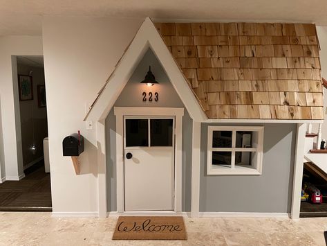 Basement Stairs Playhouse, Closet Playhouse Diy, Closet Into Playhouse, Under Steps Playhouse, Understairs Playhouse Diy, Basement Playhouse Ideas, Play House Under The Stairs, Closet Playroom Ideas, Under Steps Play Area