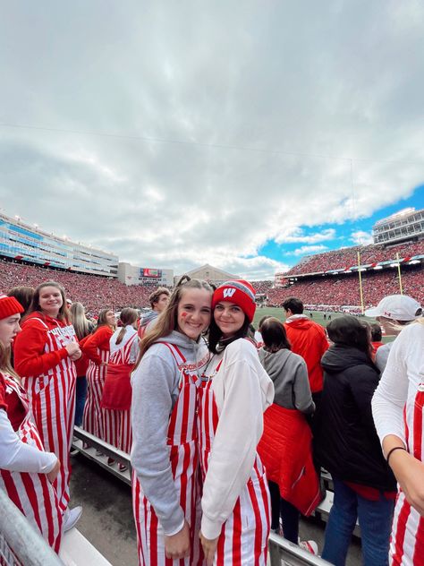 University Of Wisconsin Madison Game Day, Game Day Fits, College Abroad, College Football Outfits, Gameday Fits, Wisconsin Madison, University Of Wisconsin Madison, Day Fits, College Gameday