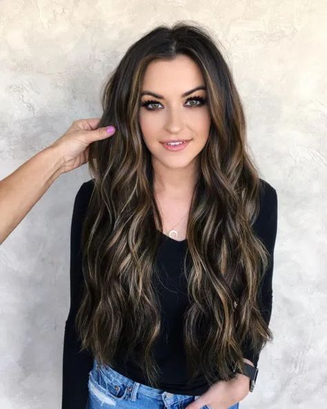 Dark Brown Hair With Highlights, Highlights For Dark Brown Hair, 60 Hairstyles, Brown Hair Shades, Kadeřnické Trendy, Hair With Highlights, Chocolate Brown Hair, Red Brown Hair, Long Hairstyle