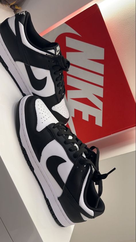 Dunk Noir, Panda Dunks Aesthetic, Sneakers Dunks, Nike Dunk Panda, Nike Dunk Low Black White, Dunk Panda, Nike Panda Dunks, 2024 List, Nike Panda