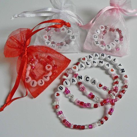 One Valentines Day Bracelet Party Favors Personalized - Etsy Valentines Day Bracelet, Small Valentines Gifts, Galentines Day Ideas, Friend Valentine Gifts, Valentines Day Gifts For Friends, Valentine Party Favors, Bracelet Party, Galentines Gifts, Valentines Bracelets