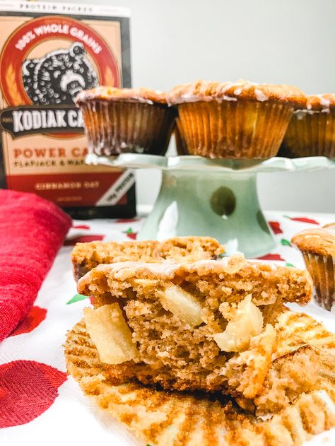 Make these tasty apple cinnamon muffins made with rolled oats, fresh Granny Smith apples, and drizzled with vanilla glaze.  [AD] Applesauce Apple Butter, French Bread Dinner, Kodiak Muffins, Apple Baked Oatmeal, Healthy Apple Recipes, Kodiak Recipes, Delicious Apple Recipes, Crockpot Mexican, Prep Lunch Ideas