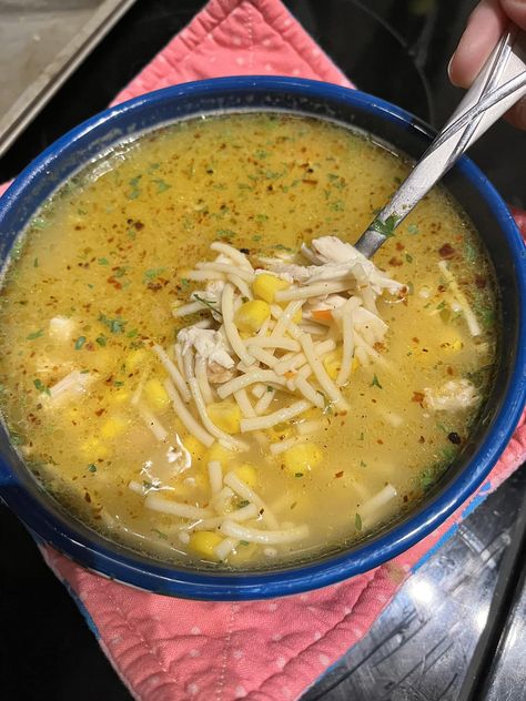 Campbell's Chicken Noodle Soup - Easy DIY Recipes Copycat Campbells Chicken Noodle Soup, Campbells Vegetable Soup, Campbell Chicken Noodle Soup Recipe, Chicken Campbells Soup Recipes, Campbells Chicken Noodle Soup Recipes, Diy Chicken Noodle Soup, Campbells Chicken Noodle Soup, Chicken Noodle Soup Recipe Homemade, Campbells Soup Recipes