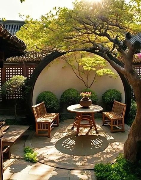 Check more at https://zugnews.com/60200-2/ Japanese Interior Courtyard, Japanese Zen Garden Aesthetic, Chinese Style Garden, Chinese Cottagecore, Asian Courtyard, Chinese Courtyard House, Traditional Chinese House, Japanese Garden Backyard, Japanese Gardens Design Ideas