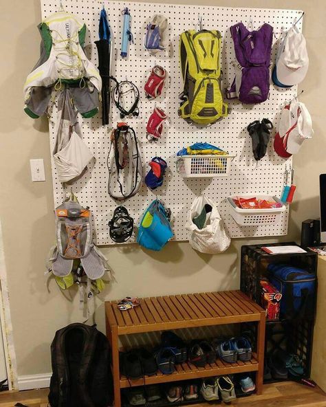 Sportsgear Triathlon Training Program, Outdoor Gear Storage, Running Ideas, Running Room, Trail Running Gear, Gear Room, Triathlon Gear, Training Room, Ultra Running