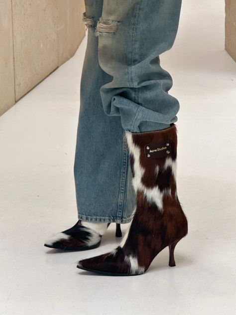 Acne Studios Boots, Acne Studio, Dr Shoes, Funky Shoes, Boot Print, Shoe Inspo, Aesthetic Shoes, Fall Shoes, Trend Fashion