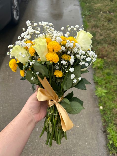 Yellow rose bouquet Small Yellow Flower Arrangements, Yellow Prom Bouquet Ideas, Yellow Prom Flowers Bouquet, Yellow And White Prom Bouquet, Yellow Bouquets Wedding, Prom Bouquet Yellow Dress, Yellow Rose Bridal Bouquet, Small Yellow Bouquet, Prom Flowers Bouquet Yellow Dress