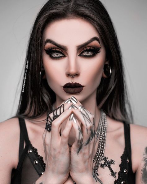 Beatriz Mariano on Instagram: “I want to know... What are your favorite @rogueandwolf rings? I love that their “Arachne’s Fate” totally matches my finger tattoos! 🖤 •…” Vampire Beauty, Beatriz Mariano, Orb Of Light, Moon Palette, Epic Ink Liner, Drag Queen Makeup, Vampire Makeup, Book Cover Artwork, Grey Contacts