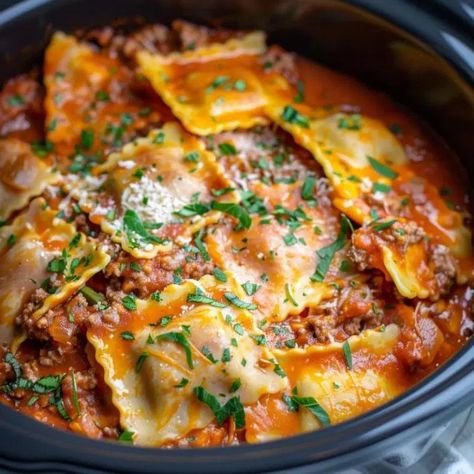 Slow Cooker Ravioli Lasagna Recipe – Tasty Recipes Slow Cooker Beef And Cheese Ravioli Lasagna, Recipes Using Frozen Ravioli, Ravioli Lasagna Crockpot, Crock Pot Ravioli Lasagna, Crockpot Ravioli Casserole, Crockpot Ravioli Lasagna, Taco Sandwich, Slow Cooker Ravioli Lasagna, Ravioli Lasagna Recipe