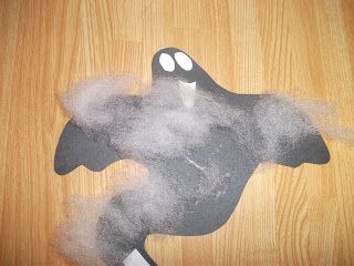 Halloween Fluffy Ghost Craft Halloween Crafts For Preschoolers, Craft For Toddlers Easy, Preschool Crafts For Kids, Crafts For Kids Halloween, Halloween Ghost Craft, Ghost Craft, Craft Preschool, Craft For Toddlers, Halloween Crafts Preschool