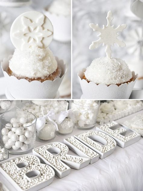 White Bridal Shower Theme, Winter Bridal Shower Decorations, Winter Bridal Shower Themes, Wedding Shower Outfit, Christmas Bridal Showers, Winter Shower, Bridal Shower Desserts, Winter Bridal Showers, White Bridal Shower