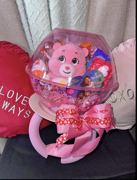 Valentines Kids Basket, Valintens Ideas For Kids, Valentines Day Baskets For Kids, Valentine Gift Basket Ideas, Valentine’s Day Baskets For Kids, Diy Valentines Gifts For Kids, Kids Valentine Baskets, Kids Valentines Gifts, Unique Valentine Box Ideas