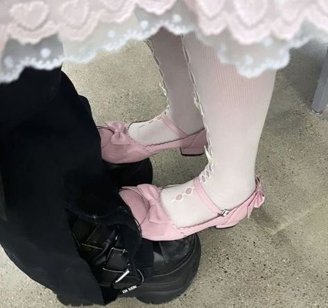 Saccharine Aesthetic, Black And Pink Couple Aesthetic, Snk Cosplay, My Kind Of Love, Opposites Attract, Couple Aesthetic, Couple Pictures, Danganronpa, Girly Things