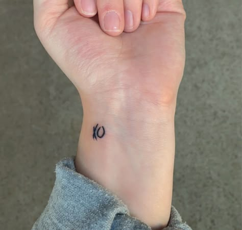 The Weekend Tattoos Ideas, Weekend Tattoo Ideas, Weeknd Xo Tattoo, Xotwod Tattoo, The Weeknd Inspired Tattoos, Xo Tattoo The Weeknd, The Weeknd Tattoo, Xo Tattoo, Colour Tattoo For Women