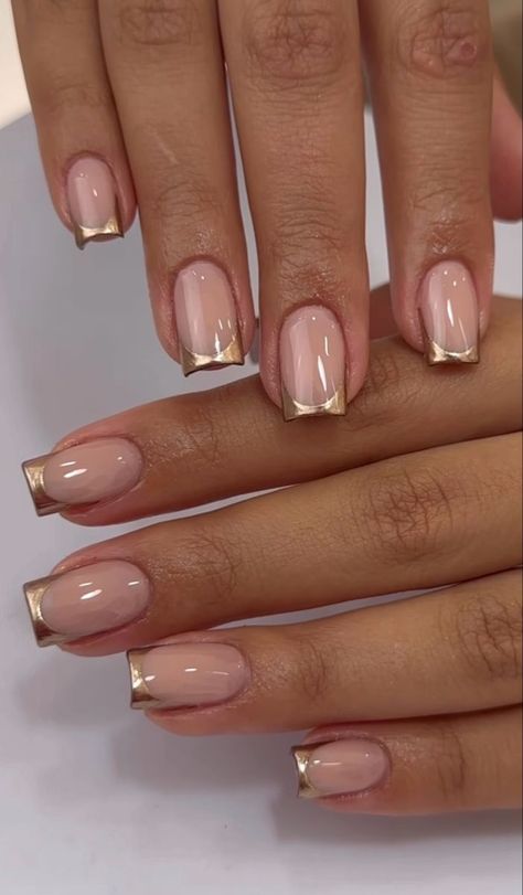 photo credsunknowncomment or dm for credit✧ Gold Nail, Natural Nails Manicure, Casual Nails, Work Nails, Short Square Acrylic Nails, Classy Acrylic Nails, Nagel Inspo, Short Acrylic Nails Designs, Cat Kuku