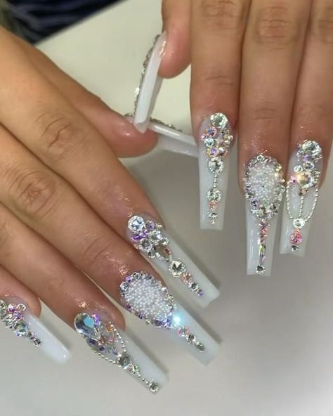 nail designs cute halloween nail designs cute jell nail designs cute fall nail designs cute blue Nail Designs Bling, Swarovski Nails, Nails Design With Rhinestones, Cute Acrylic Nail Designs, Acrylic Nails Coffin Pink, Bling Acrylic Nails, Diamond Nails, Crystal Nails, Luxury Nails