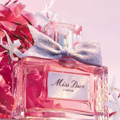 Miss Dior Parfum, Perfume Dior, Dior Parfum, Dior Fragrance, Woody Perfume, Miss Dior Blooming Bouquet, Dior Perfume, Dior Beauty, Woody Notes