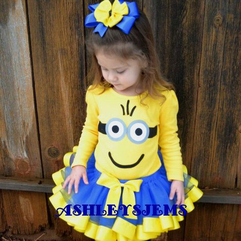 My daughter wanted to be a Minion for her birthday thus came the inspiration for this cute outfit!! ❤ Minion Birthday Outfit, Kevin The Minion, Costume Minion, Minion Tutu, Pink Minion, Minion Dress, Minion Costume, Girl Minion, Minions Party