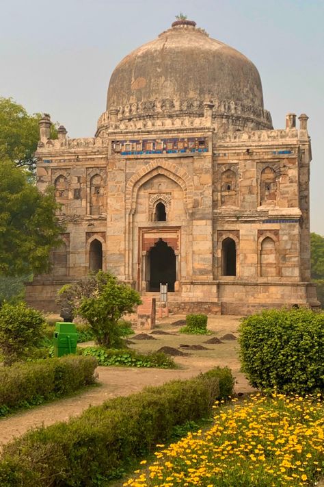 Lodhi Garden or Lodi Garden in Delhi named after the Lodi dynasty, which ruled Delhi in the 15th and 16th centuries. Numerous historical monuments located within its premises. These include the tombs of Mohammed Shah and Sikander Lodi the ruler of the Delhi Sultanate. The monuments situated in Lodi Garden are great examples of Indo-Islamic architecture 😇 🥰 Indo Islamic Architecture, Lodi Garden, Delhi Architecture, Lodhi Garden, Delhi Sultanate, Famous Monuments, Indian Architecture, Historical Monuments, Art Painting Acrylic