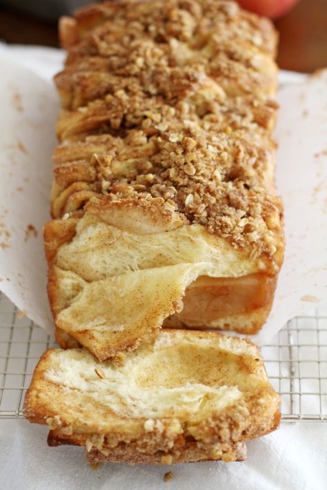 This Apple Cinnamon Streusel Pull-Apart Bread combines fresh apples, melted butter and a sweet cinnamon-sugar filling tucked between slices of soft bread. With a crumbly, sugary streusel to top it off, it's a deliciously comforting fall baking recipe you'll want to make for you, your family and your friends again and again. Apple Streusel, A Loaf Of Bread, Fall Baking Recipes, Cinnamon Streusel, Loaf Of Bread, Pull Apart Bread, Yeast Bread, Sweet Bread, Apple Cinnamon