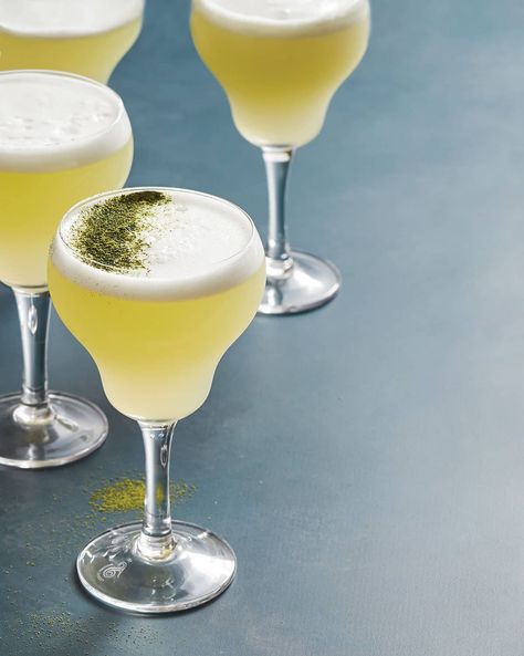 Coconut Matcha Sour - Imbibe Magazine Matcha Cocktail, Coconut Matcha, Cocktail Mixer, Tiki Cocktails, Sour Cocktail, Incredible Edibles, Cocktail Drinks Recipes, Mocktail Recipe, Alcohol Recipes