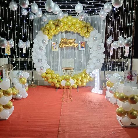 Event Decor Balloons, 1 St Birthday Decoration Ideas Indian, Decoration Ideas Party Events At Home, Baloon Decoration Idea At Home, Birthday Stage Decoration Ideas, Happy Birthday Decoration Ideas, Birthday Stage Decoration, Balloon Ceiling Decorations, Sangeet Decoration