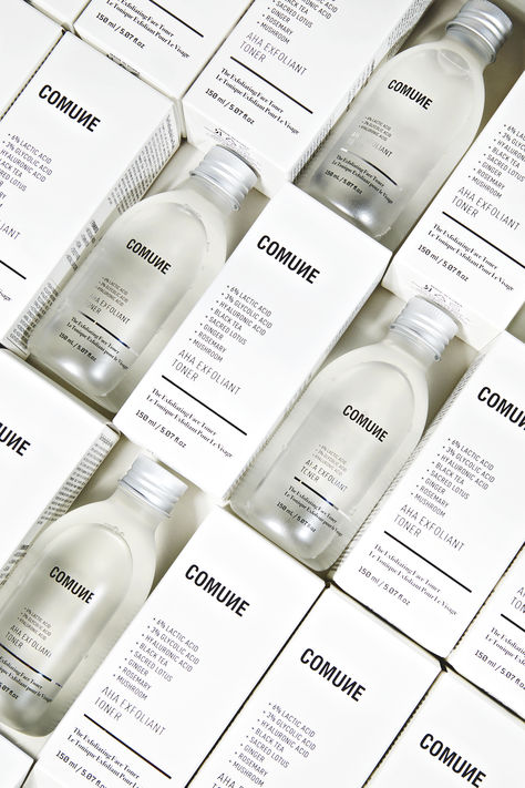 Unleash Your Skin's Radiance: Comune AHA Exfoliant Toner for a Brighter, Smoother Complexion Aha Exfoliant, Minimalist Skincare, Skincare Branding, Exfoliating Face, Smooth Skin Texture, Design Layouts, Luxury Cosmetics, Skincare Brand, Exfoliate Face