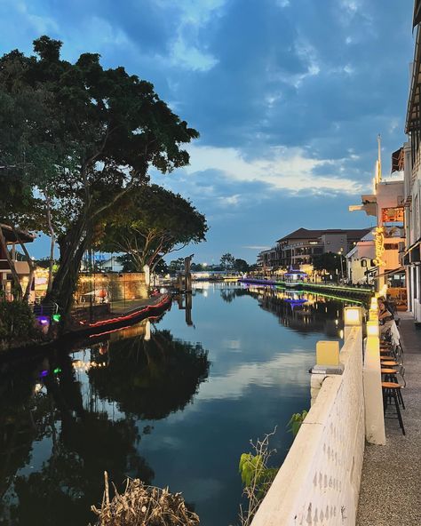 Melaka 2024 I’ve visited this place for as many times as I could remember but still amazed me. Every visit is a memorable one. #melaka #jonker #jonkerstreet #tourismmalaysia #malaysia Morning View, Melaka, Tourism, How To Memorize Things, On Instagram, Quick Saves, Instagram