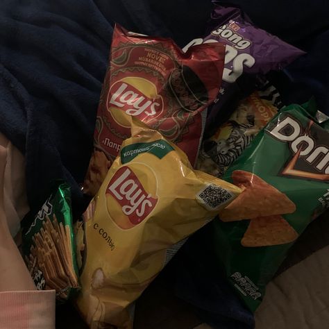 Bag Of Chips Aesthetic, Snacks Chips Aesthetic, Snacks Aesthetic Night, Movie Snacks Aesthetic, Movie Night Snacks Aesthetic, Night Snacks Aesthetic, Chips Aesthetic, Snacks Aesthetic, Soft Chocolate Cookie