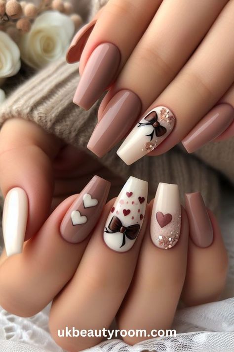 If you are doing something special for Valentine’s Day, why not decorate your nails with Valentine’s day nail art? Nail designs for Valentine’s Day usually include hearts or roses, and traditional Valentine’s Day colors, like pink, red and white. This post lists 30 ideas for Valentine’s Day Nails. Trendy, short designs, simple, gel, acrylic, pink, square, french tip, black, acrylic coffin, pink and red, short almond, simple Diy Valentine's Nails, Pink White Nails, Pink Nail Colors, Ootd Instagram, Valentine Nail Art, Romantic Nails, Green Nail Designs, Heart Nail Art, Nail Designs Valentines