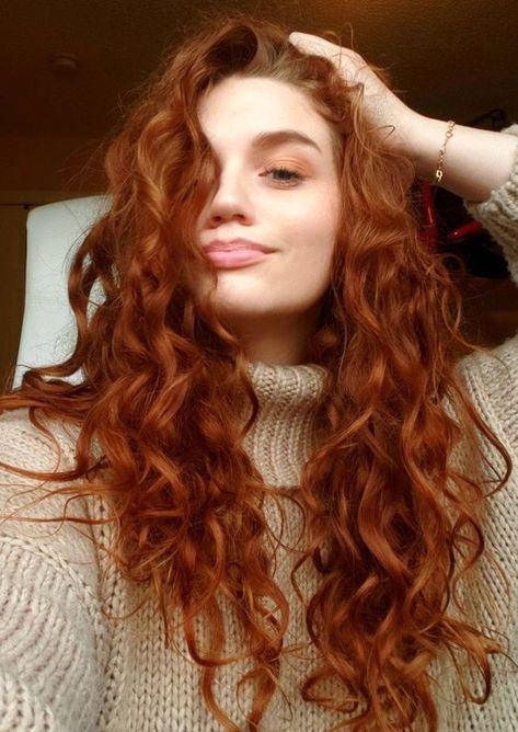 Red Hair Pixie, Red Hair Hairstyles, Natural Red Hair, Red Hair Inspo, Red Curly Hair, Ginger Hair Color, Hair Pixie, 10k Followers, Foto Poses