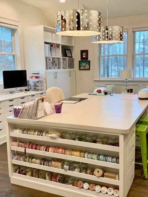 Office Craft Room Combo, Craft Room Organization Ideas, Ikea Craft Room, Ikea Crafts, Sewing Room Inspiration, Room Organization Ideas, Sewing Room Design, Dream Craft Room, Craft Room Design