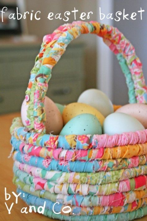 25 Cute and Creative Homemade Easter Basket Ideas Homemade Easter Baskets, Easter Fabric, Diy Ostern, Easter Basket Diy, Easter Time, Hoppy Easter, Fabric Baskets, Easy Easter, Tutorial Diy