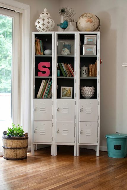 Locker storage, by Caught in Grace, featured on http://www.funkyjunkinteriors.net/ Vintage Lockers, Diy Casa, Casa Vintage, Open Shelves, The Design Files, Redo Furniture, Kids' Room, My New Room, Glossy White