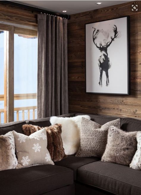 Chalet Chic, Cabin Living Room, Ski Cabin, Chalet Interior, Chalet Design, Hunting Room, Chalet Style, Cabin Living, Country Houses