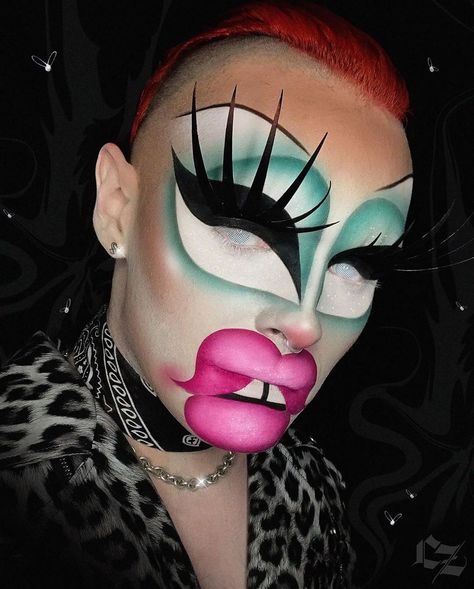 Drag Smokey Eye, Hard Makeup Looks, Goth Drag Makeup, Goth Drag Queen, Drag Queen Makeup Looks, Drag Eye Makeup, Makeup Ideas Crazy, Maquillaje Drag Queen, Dragqueens Makeup