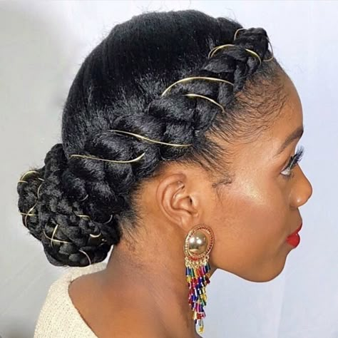 @_ammamama_ | Your natural hair lookbook is now here. Cabello Afro Natural, Black Hair Updo Hairstyles, Protective Style, 4c Hair, Natural Hair Updo, Natural Hair Braids, Natural Hair Inspiration, Penteado Cabelo Curto, Scene Hair