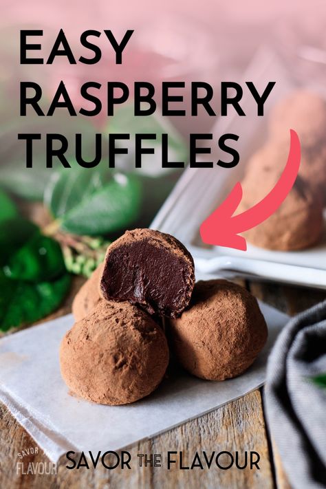 Dark Chocolate Raspberry Truffles, Raspberry Truffles Easy, Easy Christmas Truffles, Christmas Truffles Easy, Christmas Deserts Elegant, Raspberry Truffles Recipe, Truffles Recipe Easy, Chocolate Raspberry Truffles, Truffle Dessert